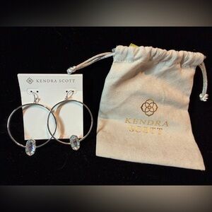 Kendra Scott | Elora | Dichroic Glass Silver
Hoop Earrings